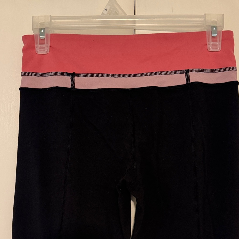 Lululemon women’s wide leg black yoga pants with pink waistband women’s 4 - Picture 4 of 5